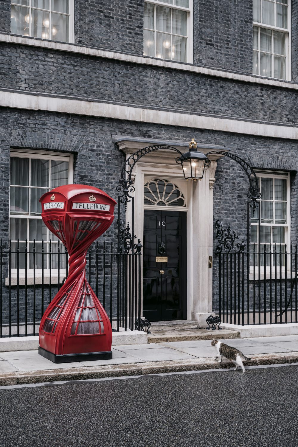ALEX CHINNECK DOWNING ST JULY2025 042 LARRY V3